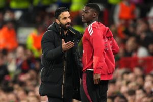 Amorim cho rằng Mainoo không có nghĩa vụ phải lên tiếng về phát ngôn của người thân